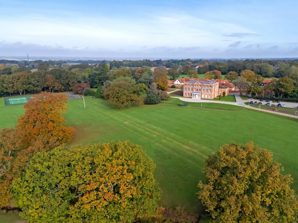 Additional image 20 of Brizes Park, Kelvedon Hatch