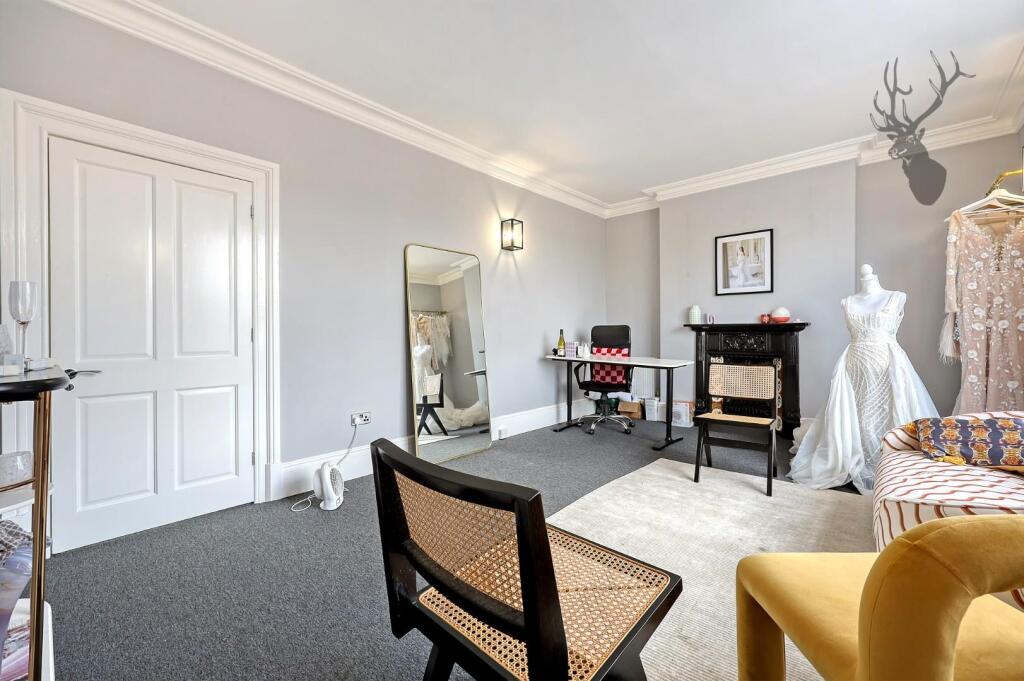 Additional image 22 of High Street, Ongar