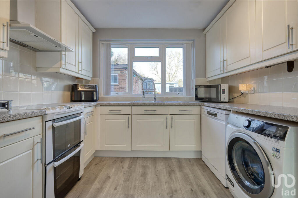 Additional image 24 of Langham Crescent, Billericay, CM12