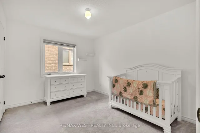 Additional image 28 of 84 Lone Rock Circ