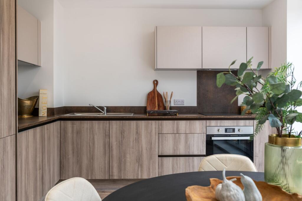 Additional image 2 of Ash Villas, Bradmore Way, Coulsdon