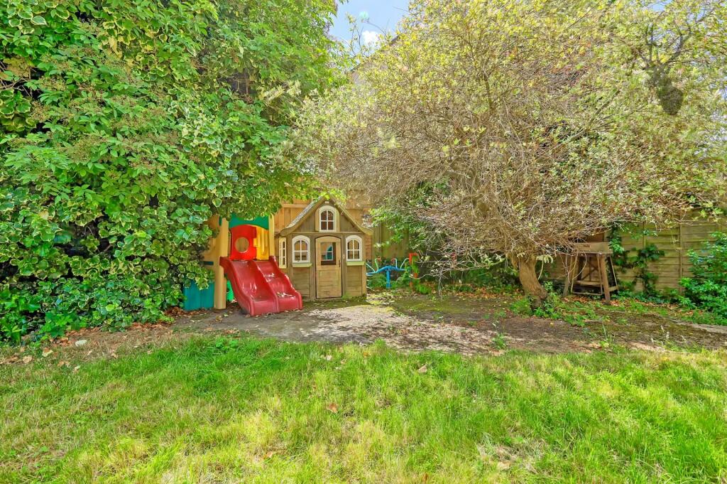 Additional image 21 of Poplar Row, Theydon Bois, Epping