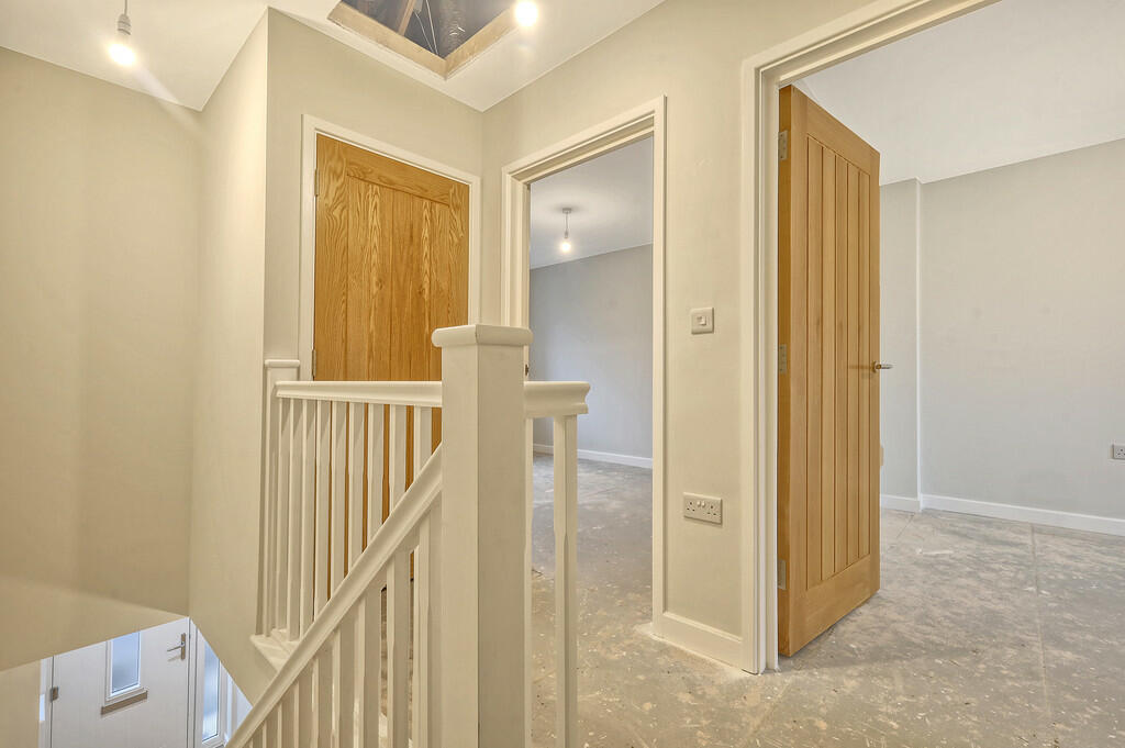 Additional image 13 of Mole Hill Green