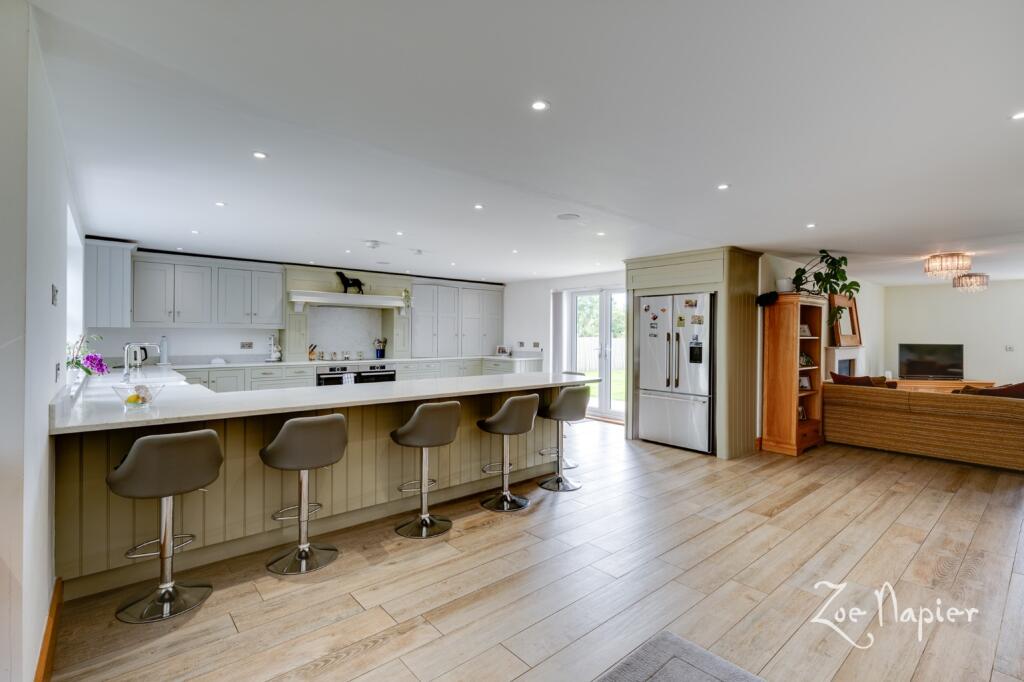 Additional image 5 of Moreton