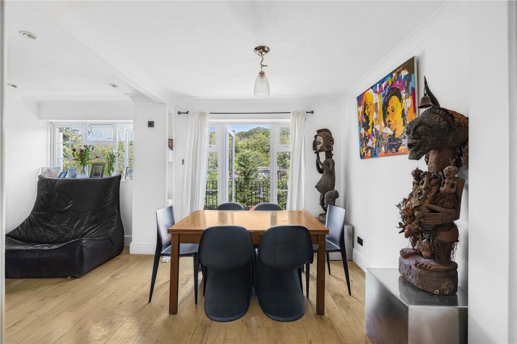 Additional image 8 of Dornford Gardens, Coulsdon, CR5