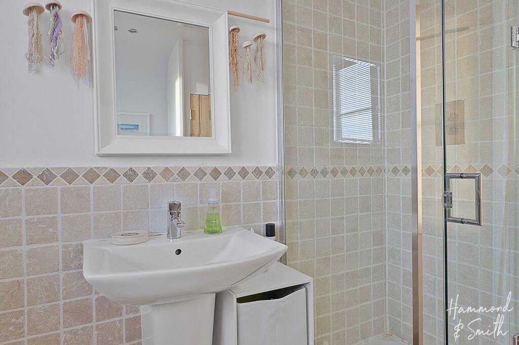 Additional image 15 of Lindsey Street, Epping, CM16