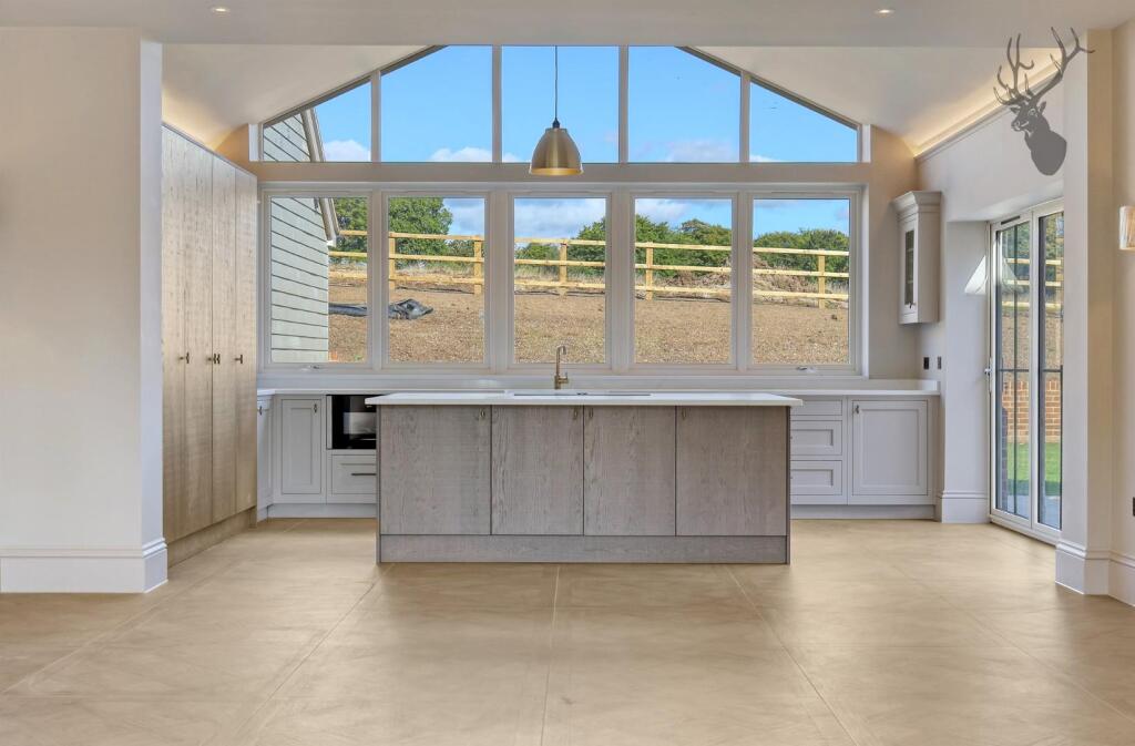 Additional image 4 of Colmar Mews, South Weald