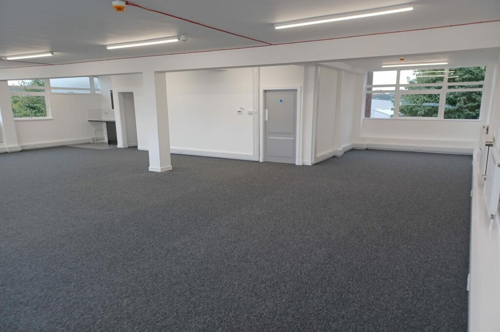 Additional image 8 of Unit 18, Wates Way Industrial Estate, Mitcham CR4 4HR, UK