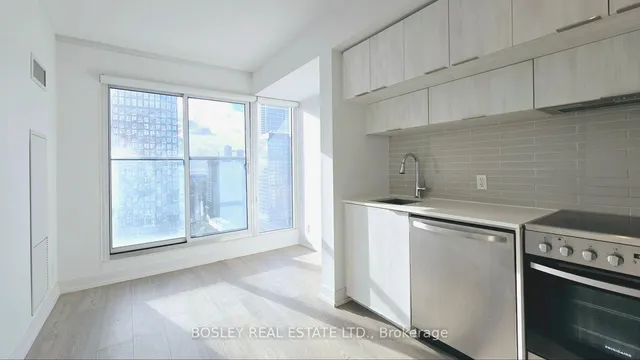 Additional image 5 of 181 Dundas St Unit 2707