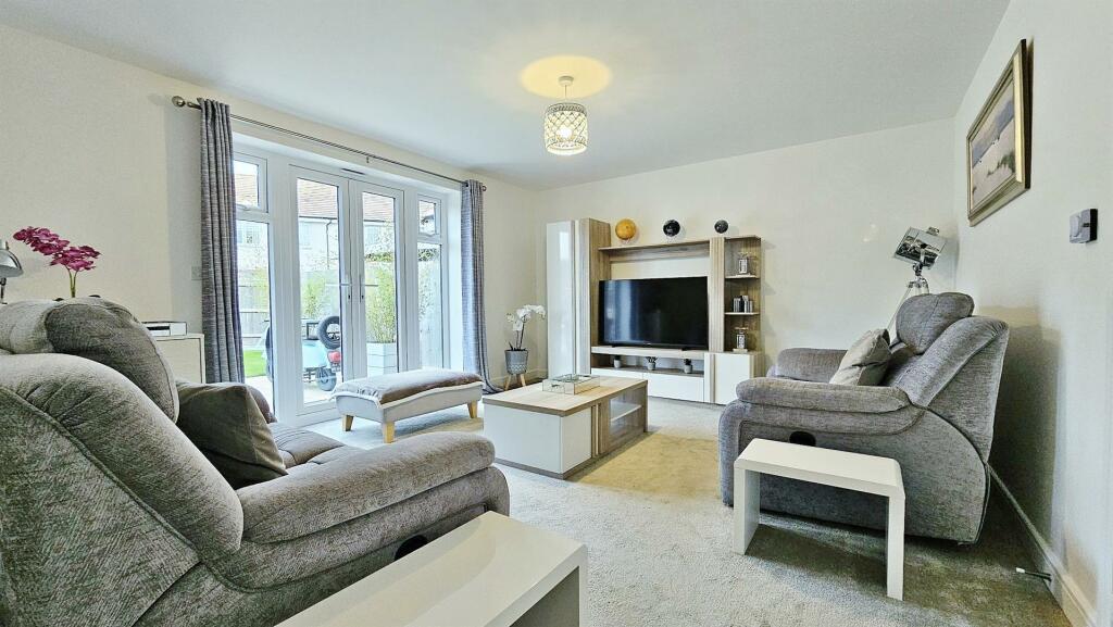 Additional image 4 of Secret Waters, Walton On The Naze