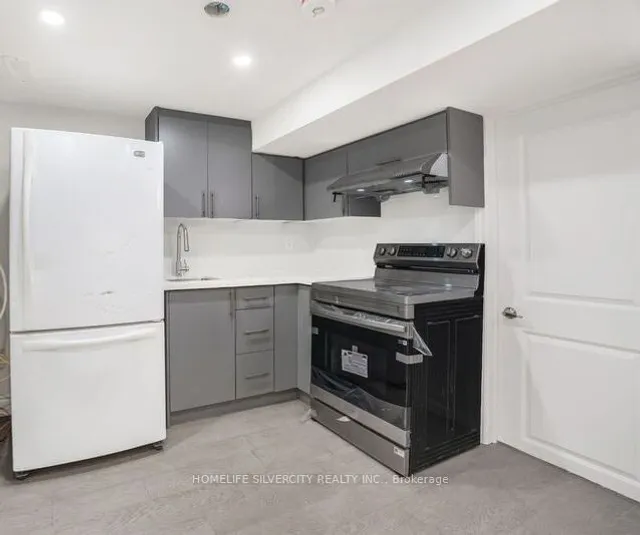 Additional image 33 of 168 Folkstone Cres