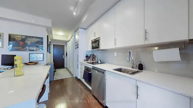 Additional image 5 of 460 Adelaide St Unit 1817