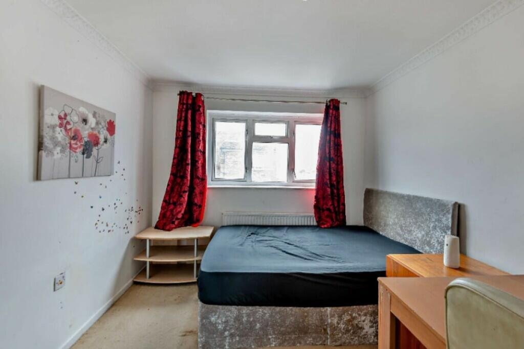 Additional image 3 of Long Banks, Harlow, CM18