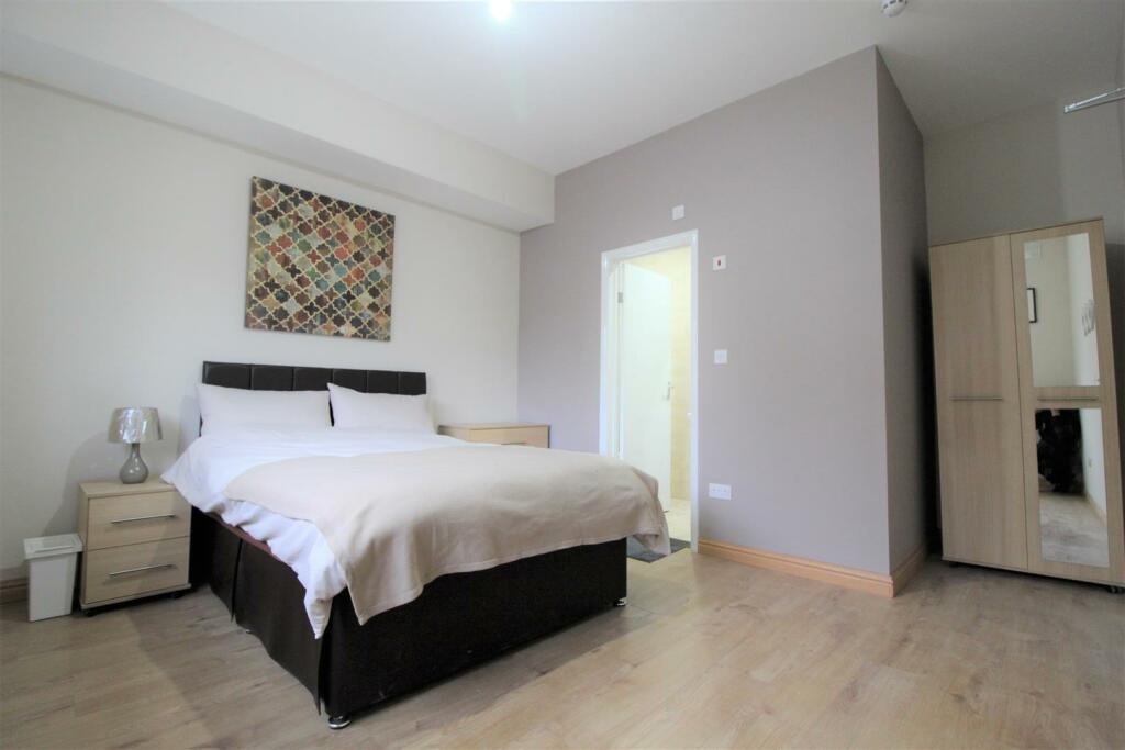 Additional image 5 of Meadvale Road, Croydon