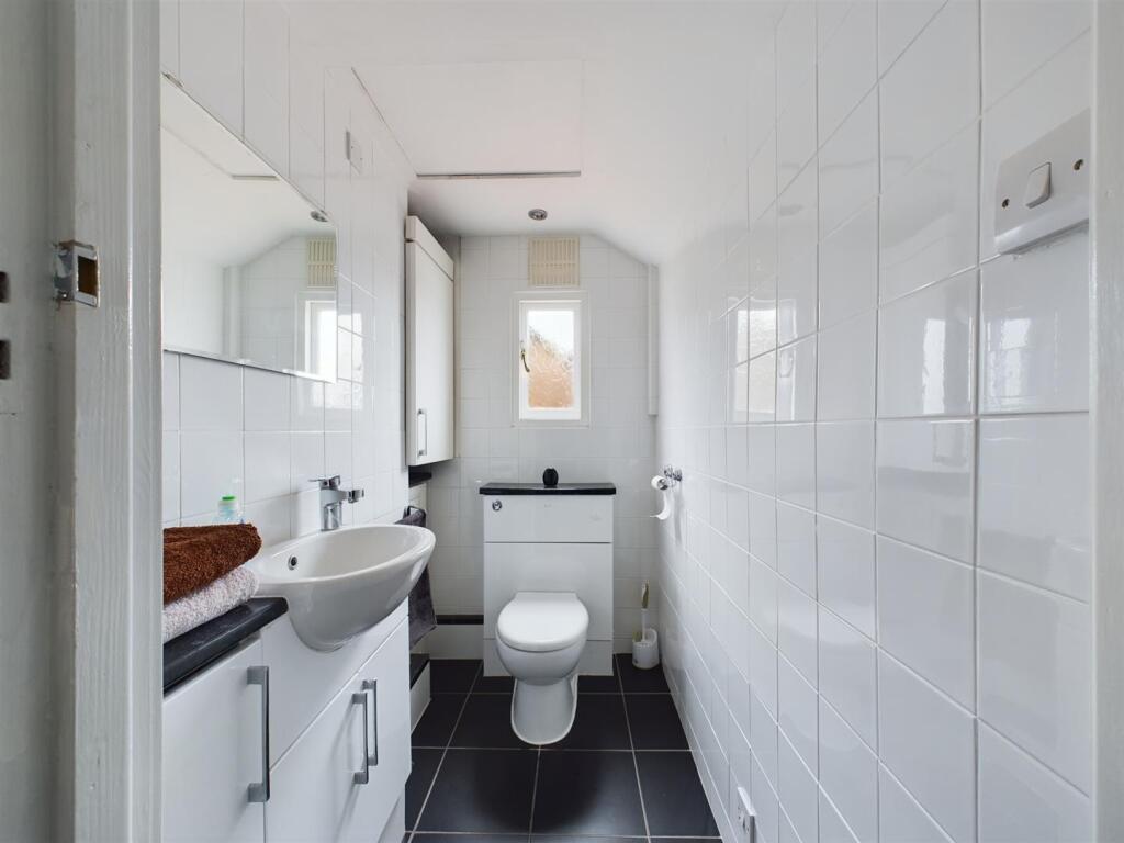 Additional image 15 of Alexander Road, Coulsdon