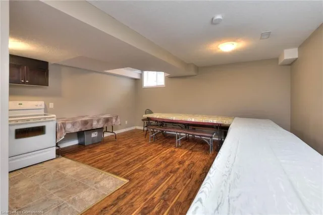 Additional image 33 of 26 Renfrew St