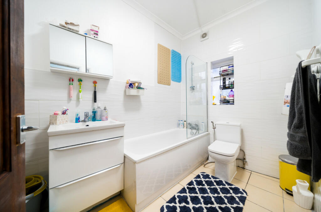 Additional image 4 of Oakwood Avenue, Mitcham, Surrey