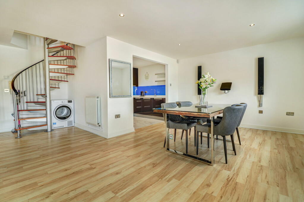 Additional image 7 of Lynmouth Gardens, Chelmsford, CM2 0UH