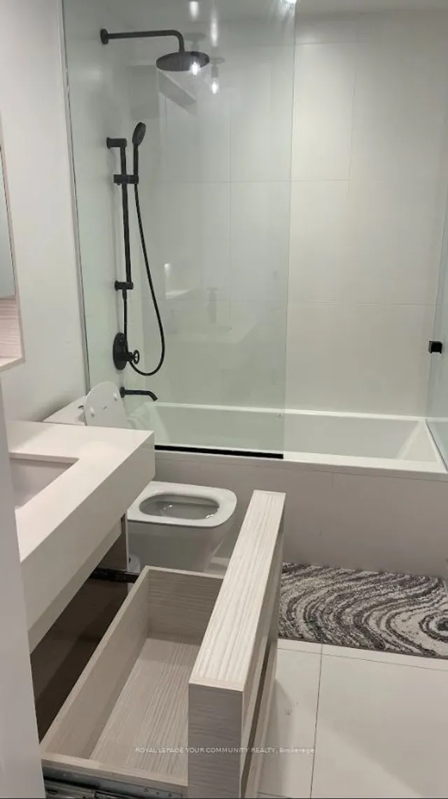 Additional image 10 of 505 Richmond St Unit 722