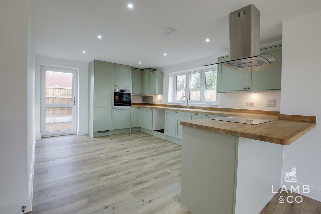 Additional image 12 of Madeleine Gardens, Pork Lane, Great Holland