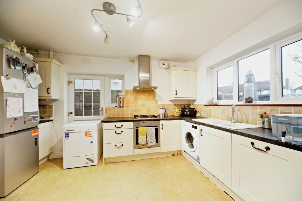 Additional image 10 of Layton Crescent, Croydon, CR0