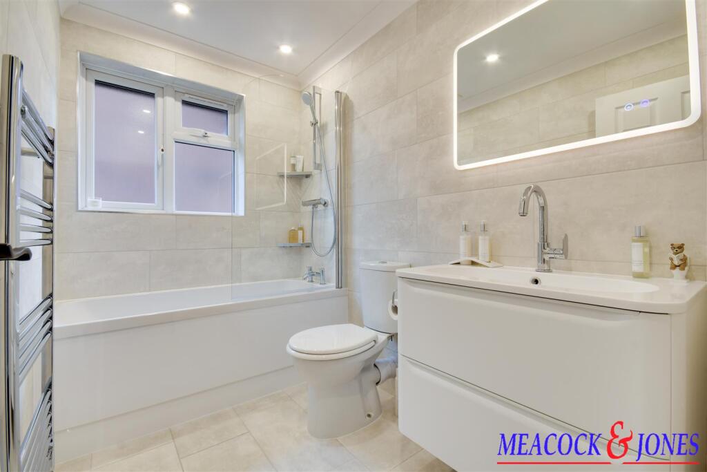 Additional image 25 of Tye Common Road, Billericay