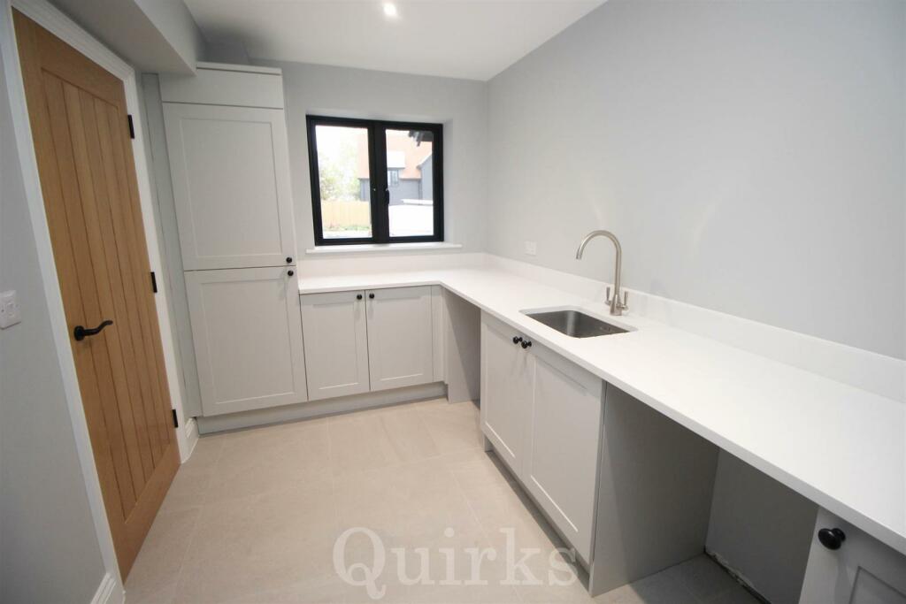 Additional image 14 of Park Lane, Ramsden Heath, Billericay