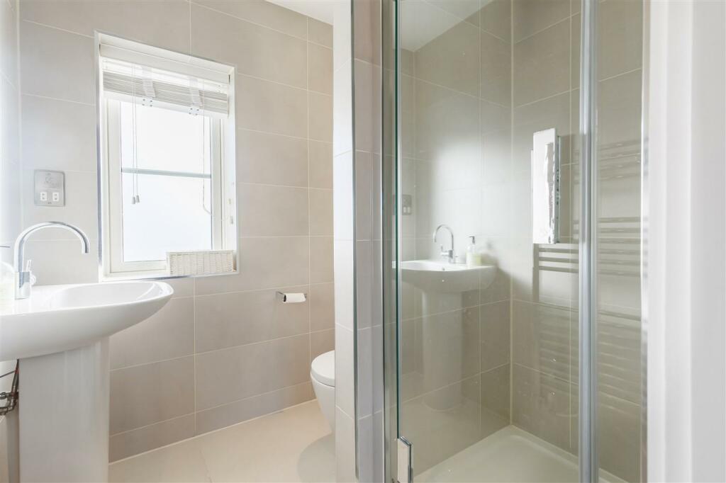 Additional image 41 of Buckingham Road, Epping