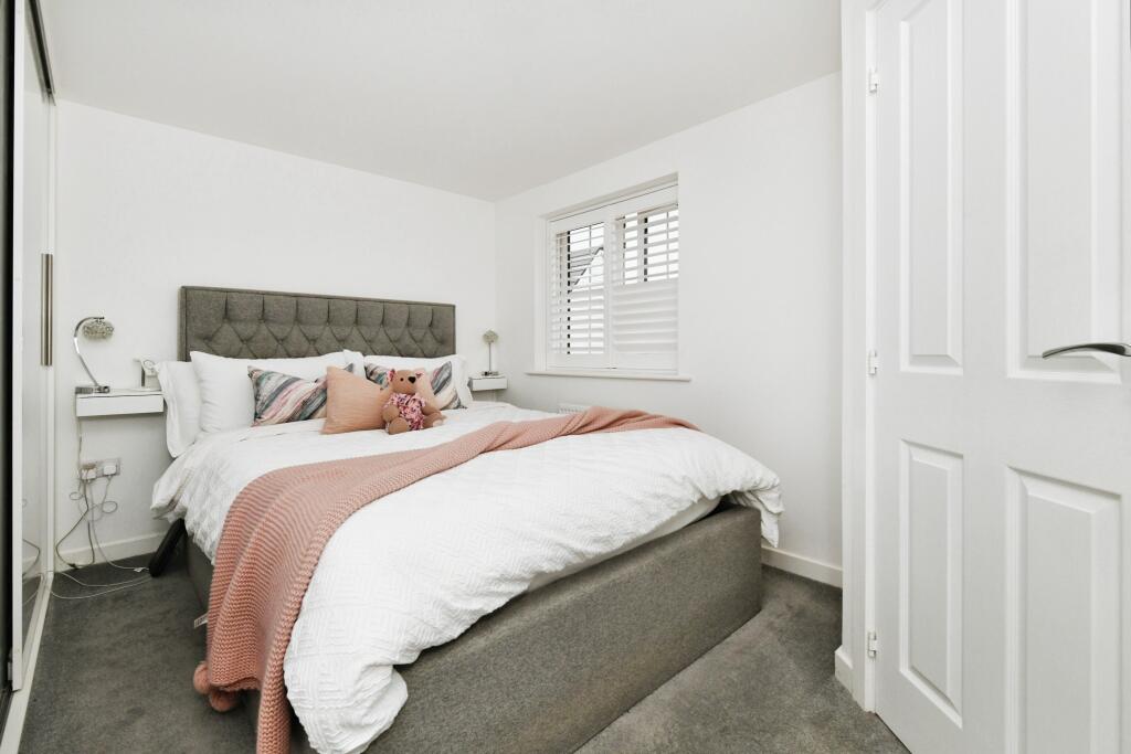 Additional image 10 of Oak Crescent, Burnham-on-Crouch, CM0