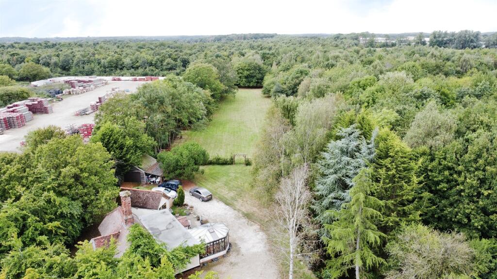 Additional image 2 of Hedingham Road, Gosfield, Halstead