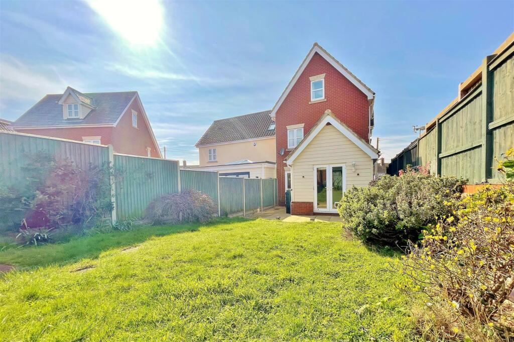 Additional image 26 of Third Avenue, Walton On The Naze