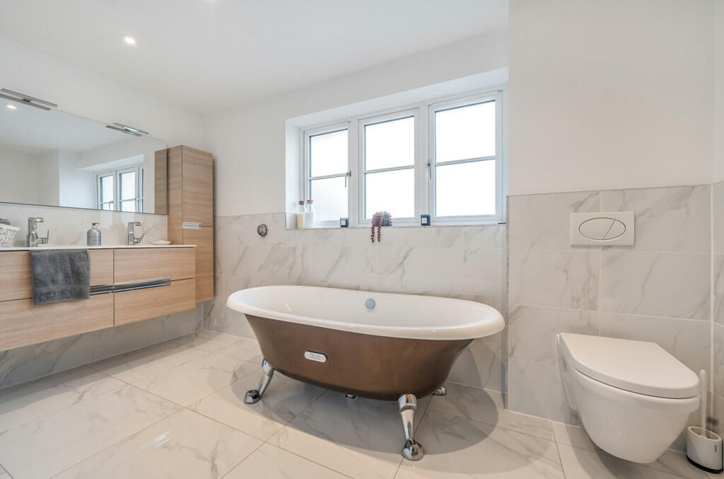 Additional image 19 of Baytree Lane, Little Clacton, Clacton-on-Sea