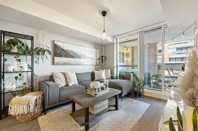 Additional image 13 of 3091 Dufferin St Unit 439