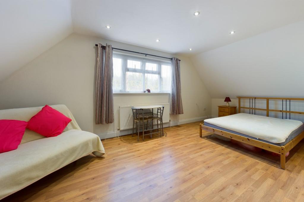 Additional image 26 of Doddinghurst Road, Doddinghurst, Brentwood