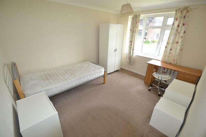 Additional image 5 of Walk to University