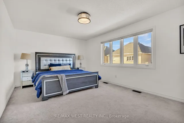 Additional image 31 of 84 Lone Rock Circ