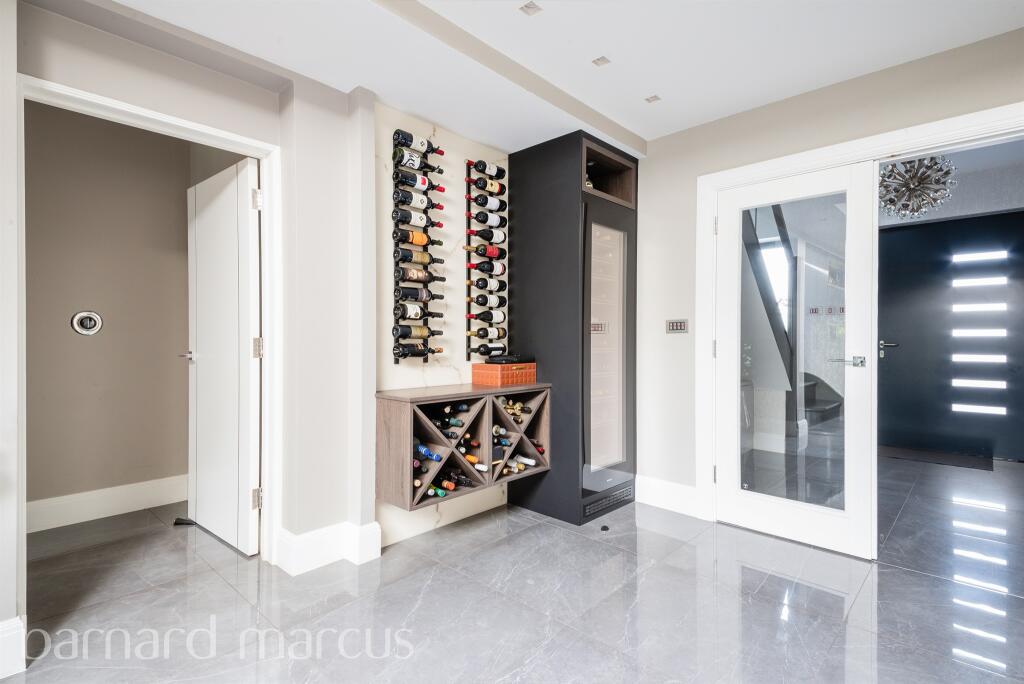 Additional image 5 of Elmfield Way, South Croydon