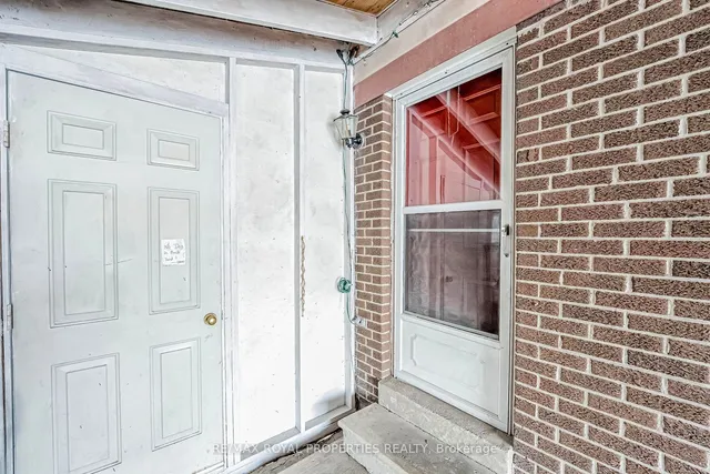 Additional image 31 of 58 Crittenden Sq