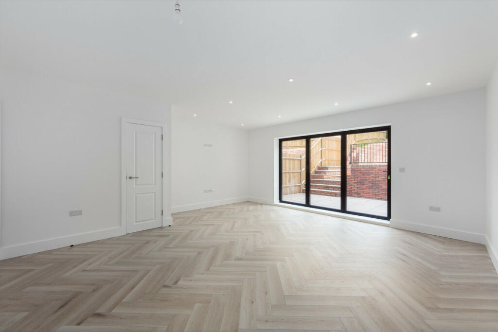 Additional image 20 of Briton Hill, South Croydon, CR2