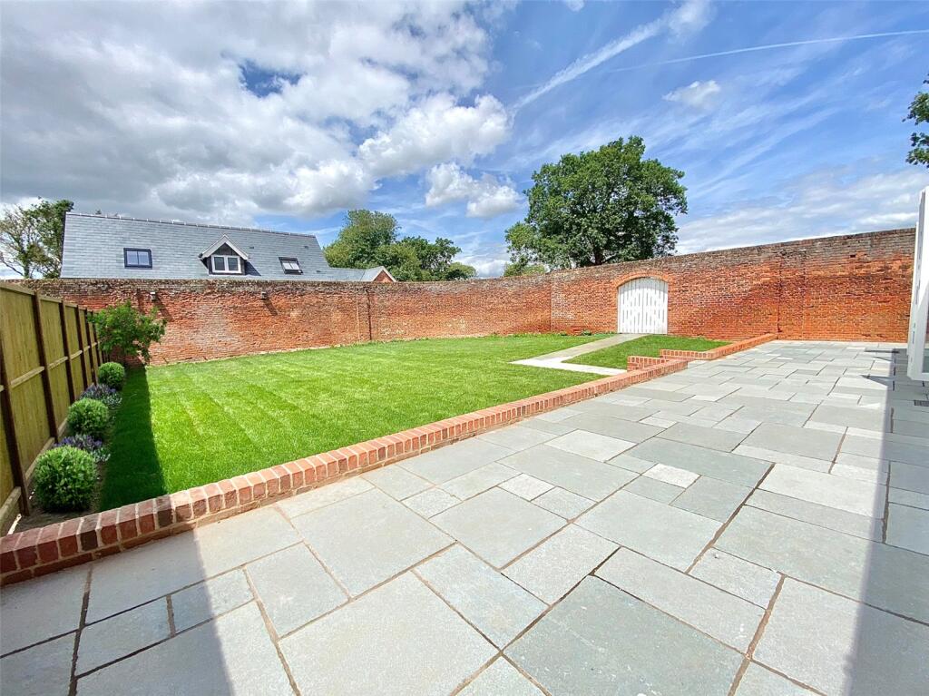 Additional image 4 of Brizes Park, Ongar Road, Kelvedon Hatch, Brentwood, CM14