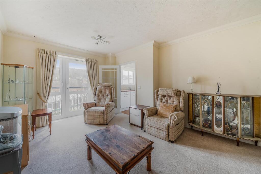 Additional image 5 of Caterham Lodge, Caterham