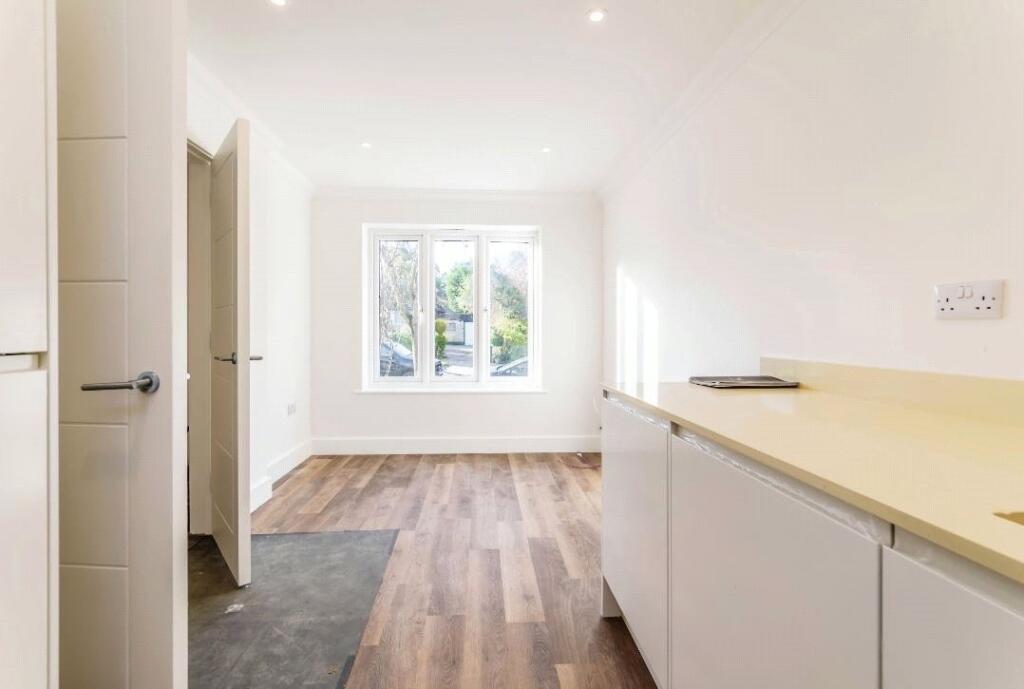 Additional image 7 of Croham Valley Road, South Croydon, CR2