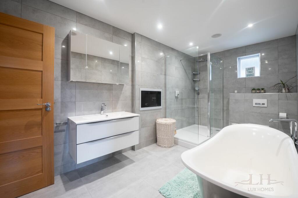 Additional image 30 of Coxtie Green Road, Brentwood