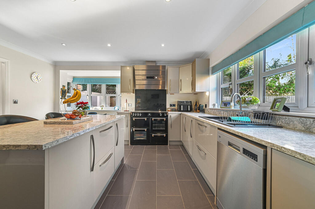 Additional image 11 of The Willows Gutters Lane Broomfield Chelmsford CM1 7BT