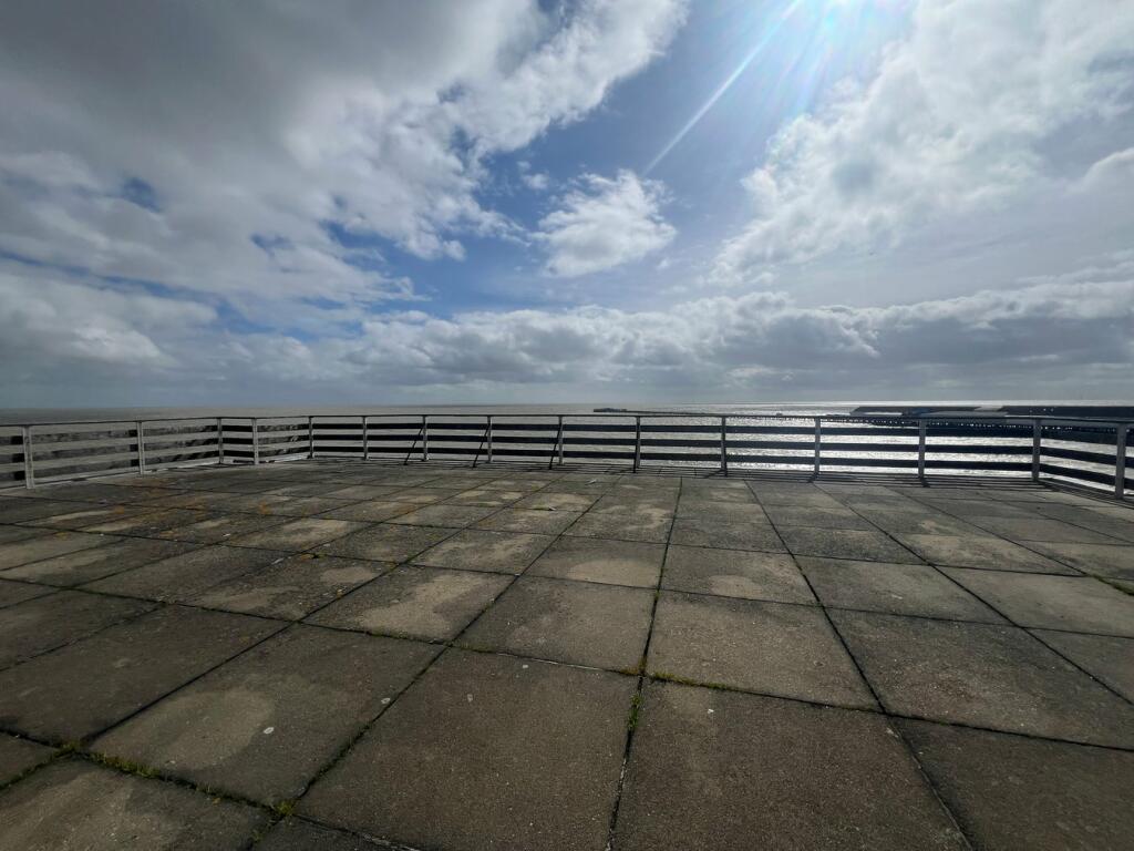 Additional image 18 of The Parade, WALTON ON THE NAZE, CO14