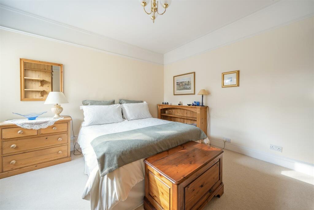 Additional image 25 of How Lane, Chipstead