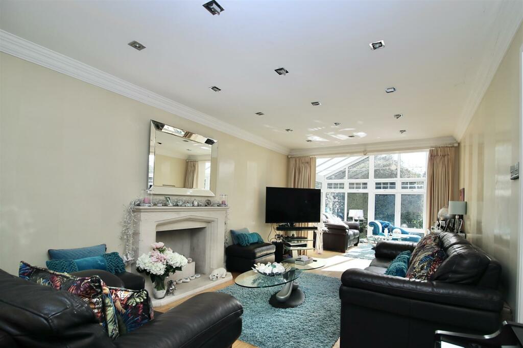 Additional image 7 of Highland Grove, Billericay