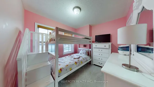 Additional image 32 of 41 Padbury Tr