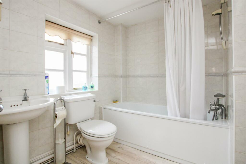 Additional image 7 of ** SIGNATURE HOME ** Great Warley Street, Great Warley, Brentwood