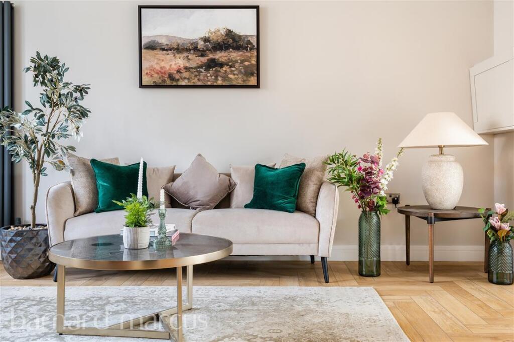 Additional image 5 of Greenway Drive, Shirley